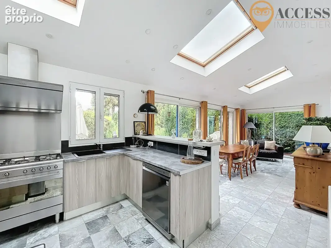 GOUVIEUX - Charmante Maison dans un secteur où il faut bon vivre ! - photo 9