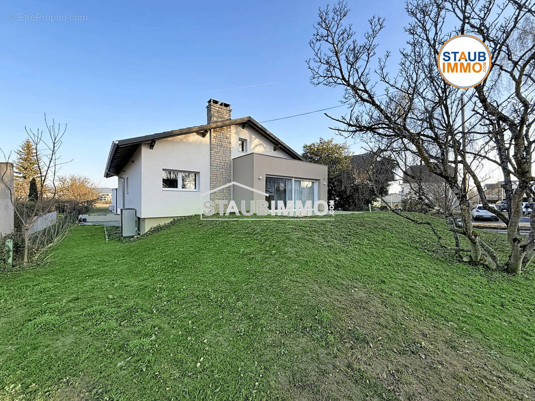 Maison à VILLAGE-NEUF