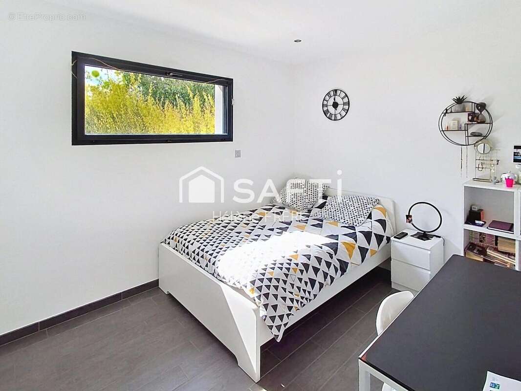 Maison 113 m² à Saint-Firmin-Des-Pres  - photo 6