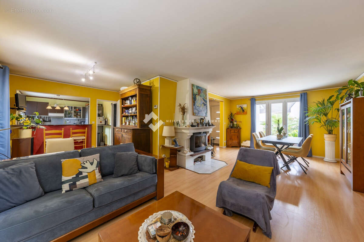 Maison 175 m² à Boissise-Le-Roi  - photo 2