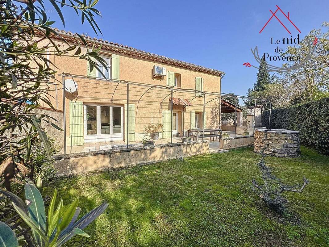 Maison à PERNES-LES-FONTAINES