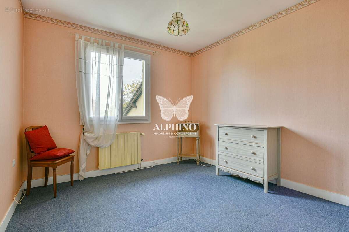 Maison à SAINT-YRIEIX-LA-PERCHE