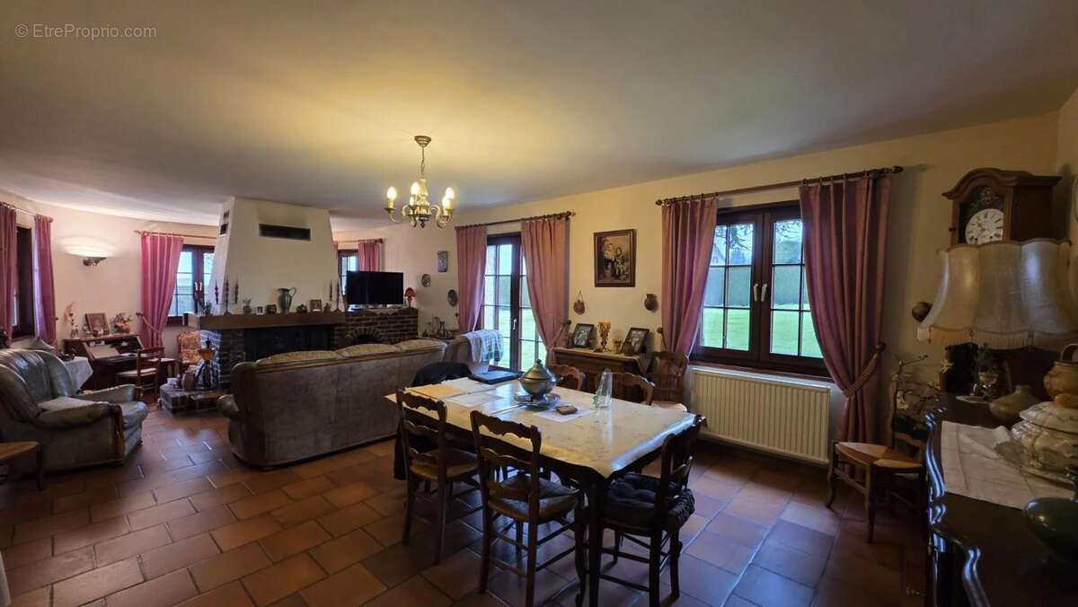 Maison à MILLY-SUR-THERAIN