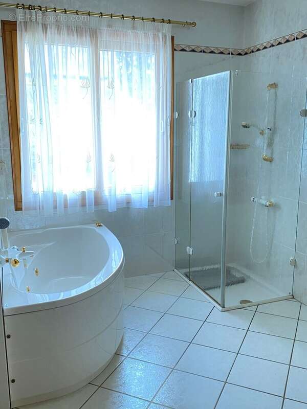 Maison à BEAUVOIR-SUR-MER