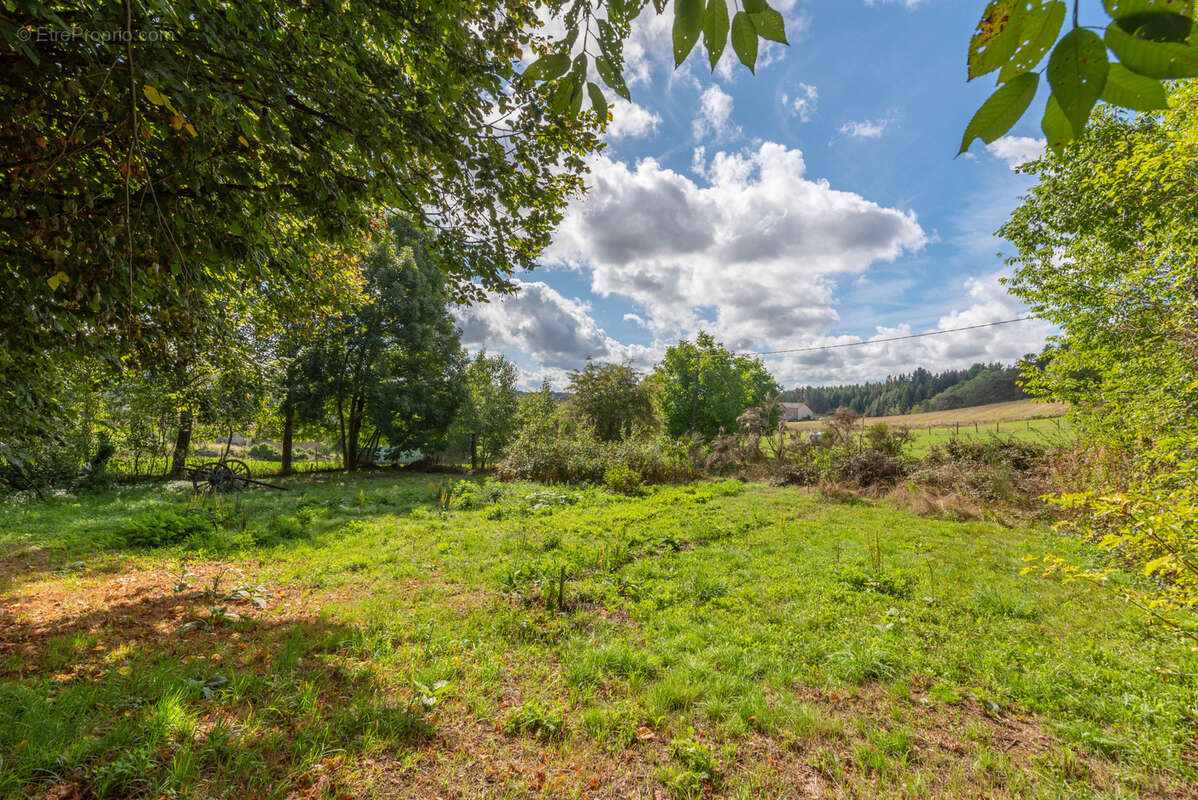 Maison à SAUVESSANGES