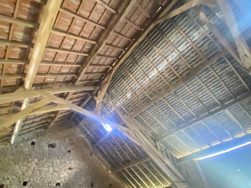 Maison à BUSSIERE-DUNOISE