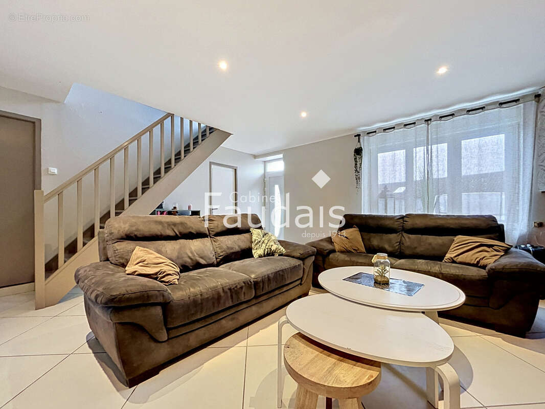 Maison à CREANCES