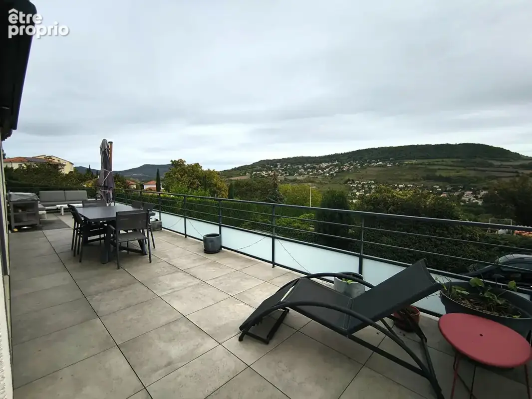 Maison Veyre Monton 6 pièce(s) 180 m2 - photo 2