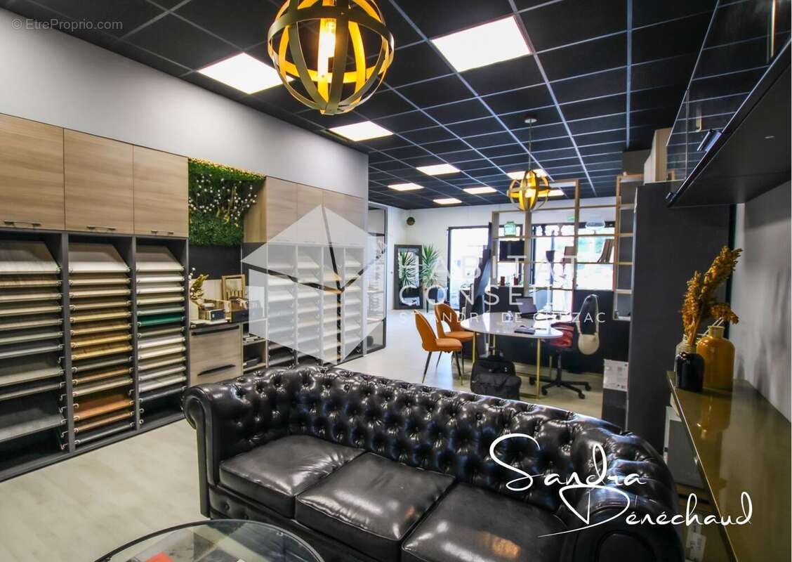 Commerce à CAVIGNAC