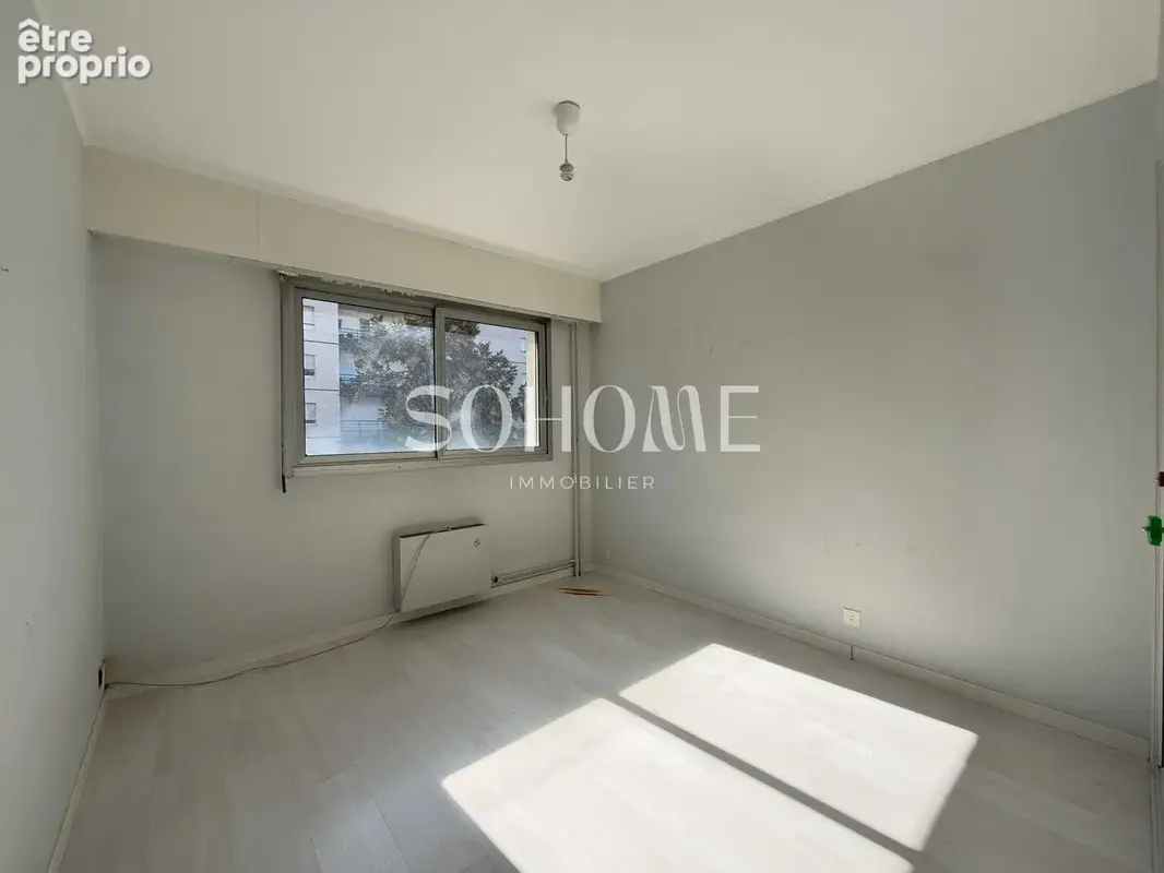Appartement t2 avec balcon et place de parking - reims centre - photo 11