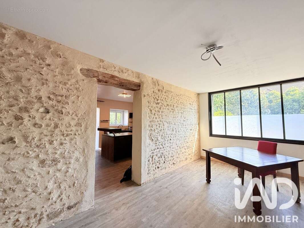 Maison 110 m² à Chaintreaux  - photo 2