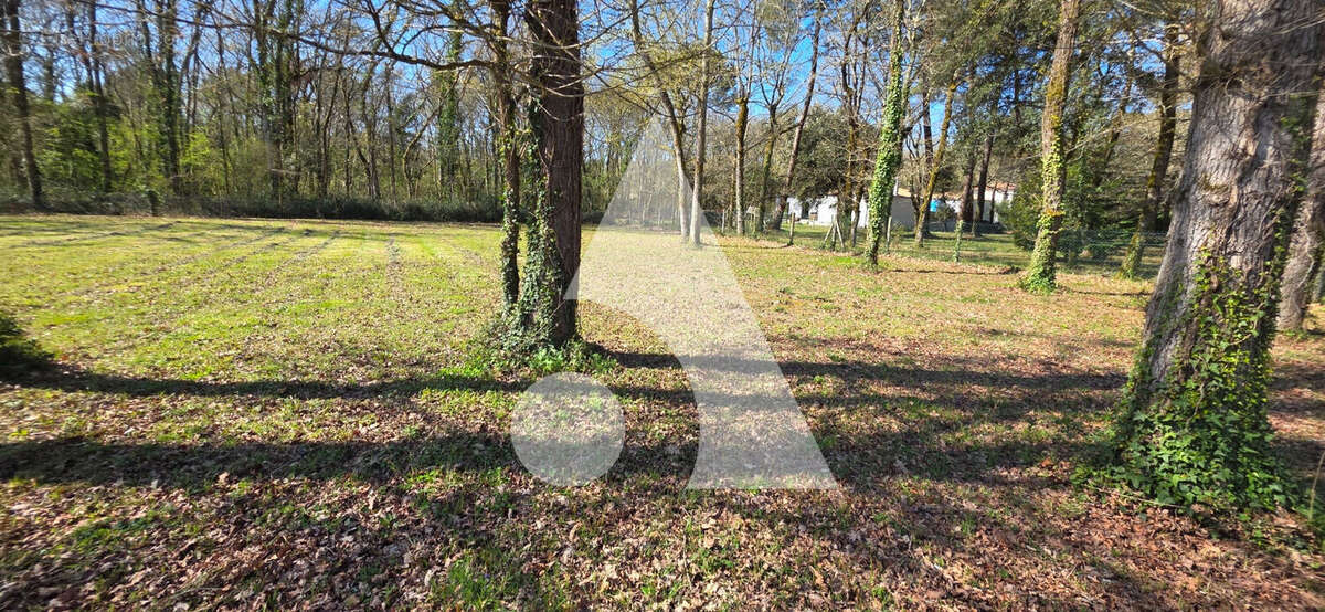 Terrain à LA TREMBLADE