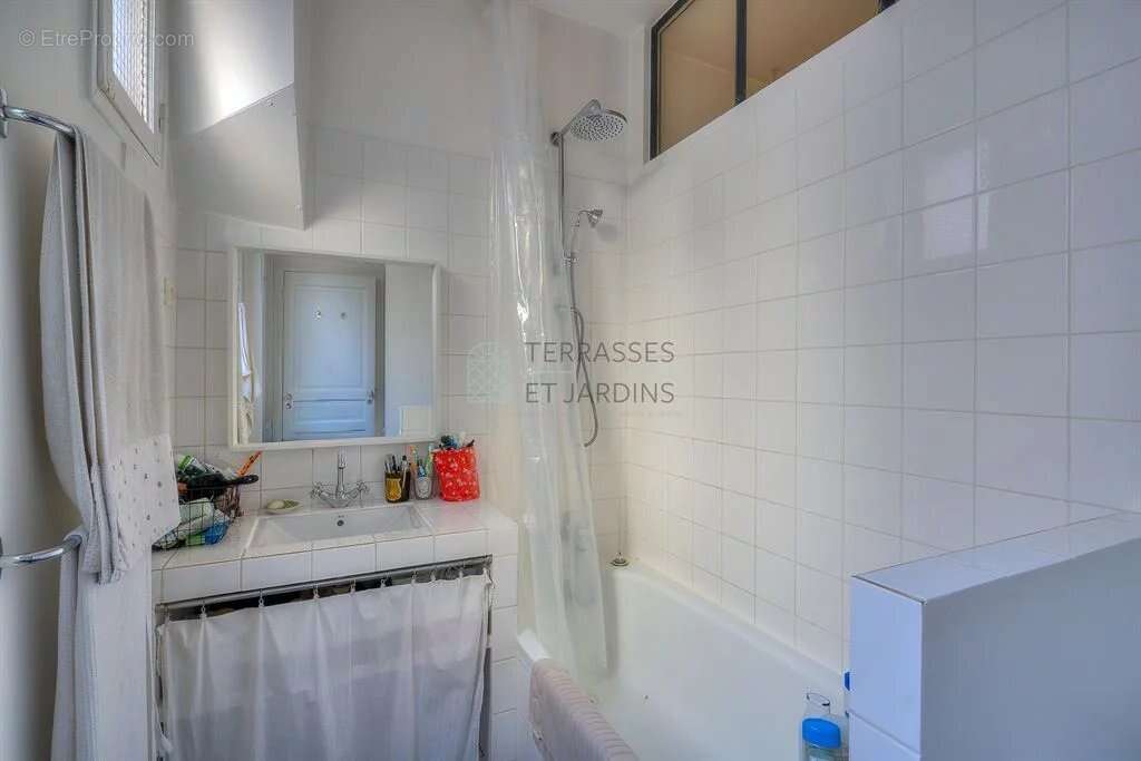 Appartement à PARIS-12E