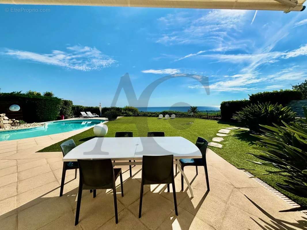 Maison à VILLENEUVE-LOUBET