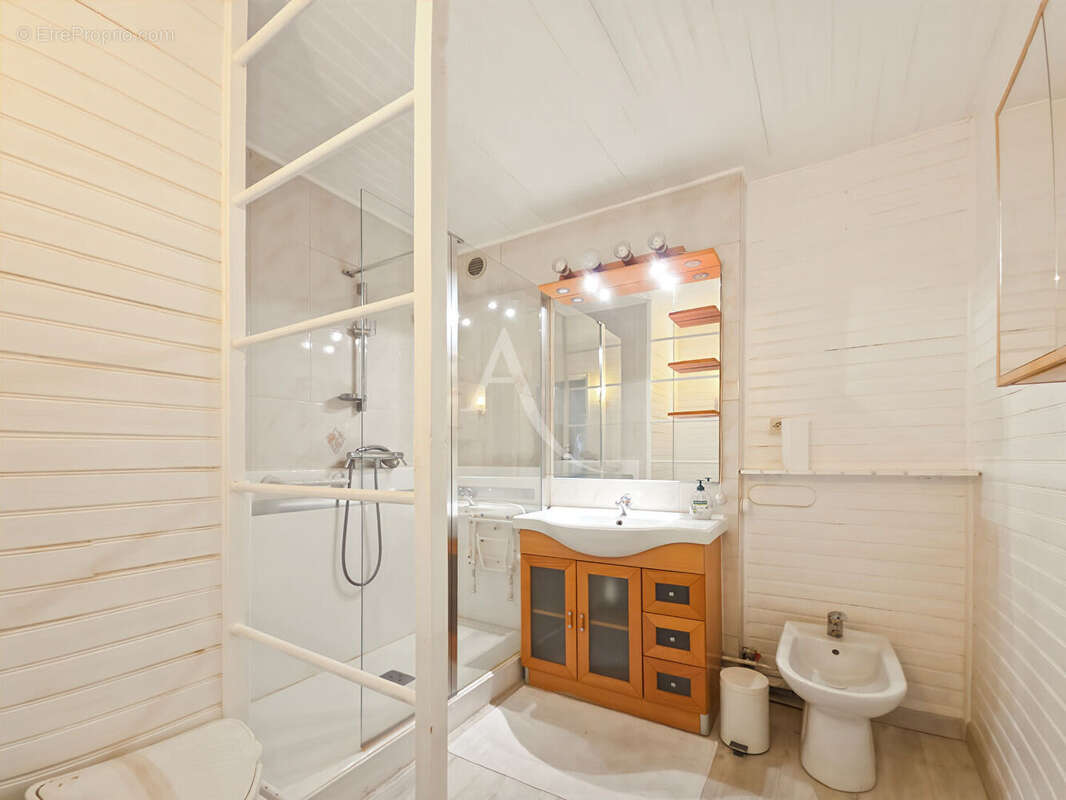 Appartement à LES MUREAUX