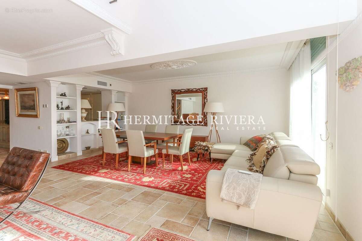 Appartement à BEAUSOLEIL