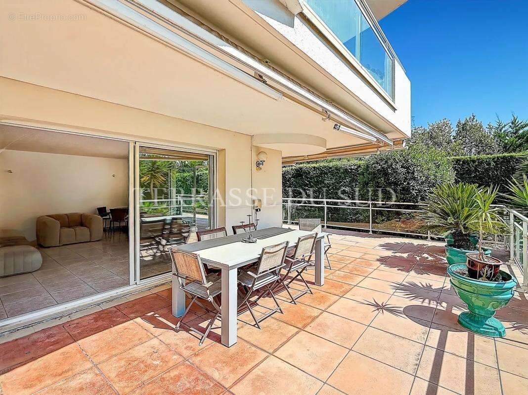 Vente Appartement 4 Pièces, 95 m2 avec 390 m2 de Terrasse et Jardin, Garage - Quartier La Plage - Marseille 8 - photo 21