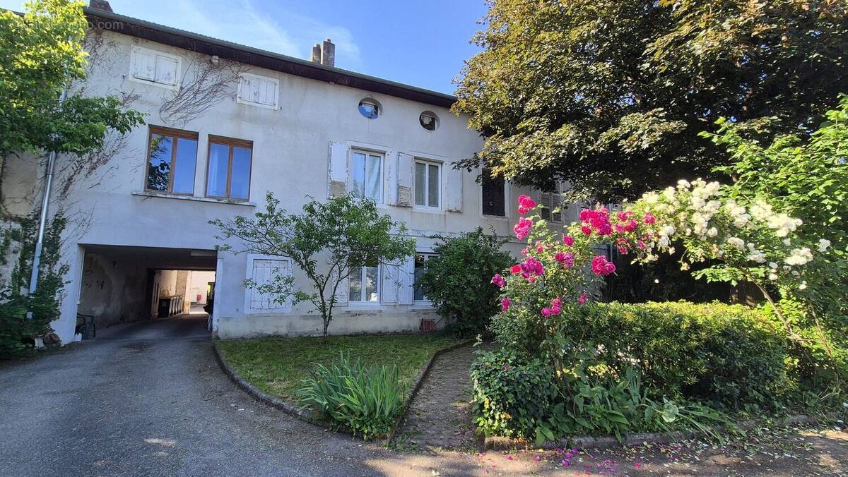 Appartement à AIXE-SUR-VIENNE