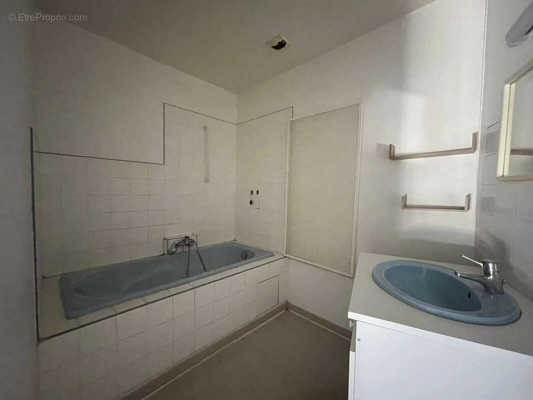 Appartement à CHATEAUNEUF-DU-RHONE