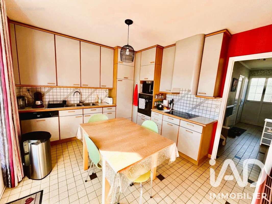Maison 110 m² à Allouagne  - photo 4