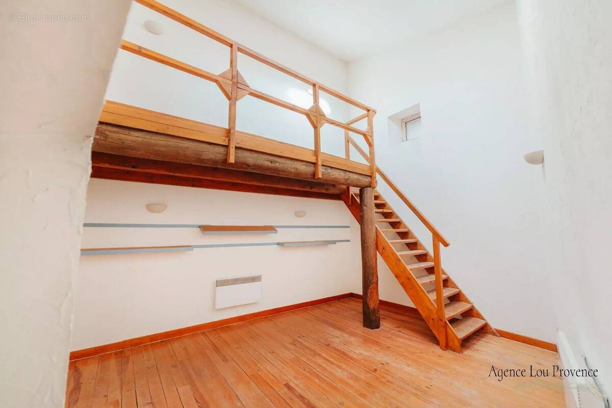 Appartement à EYGUIERES