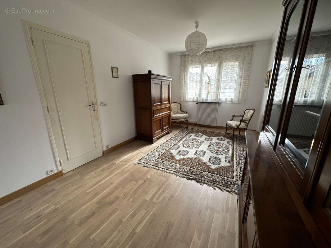 Maison à BURES-SUR-YVETTE