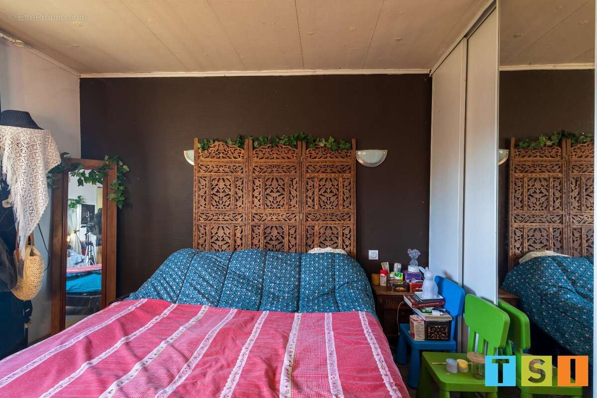 Maison à CASTELNAU-PICAMPEAU