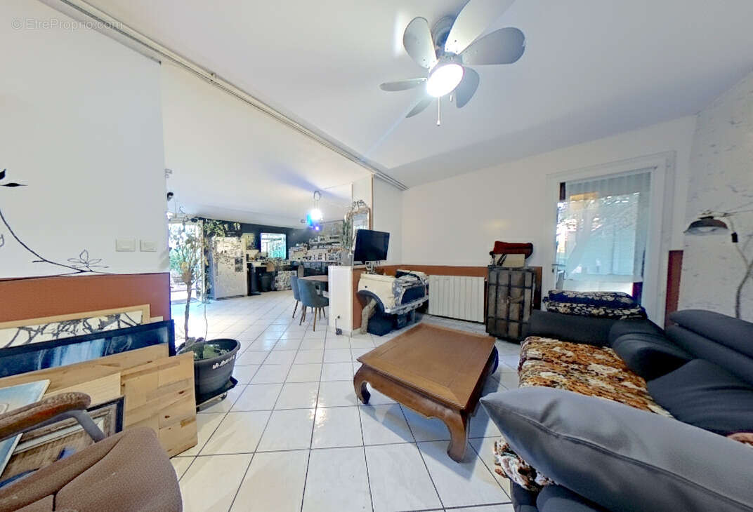 Appartement à MARSEILLE-15E