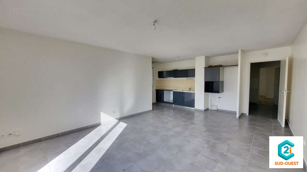 Appartement à LA SALVETAT-SAINT-GILLES