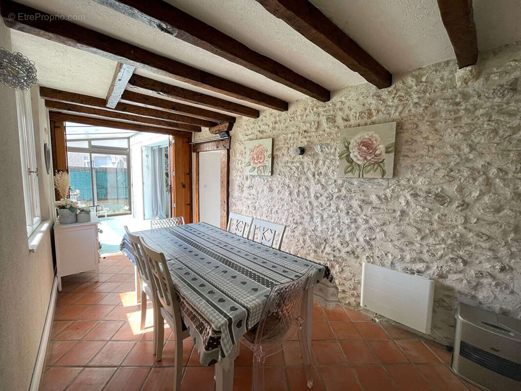 Maison à PUSSAY