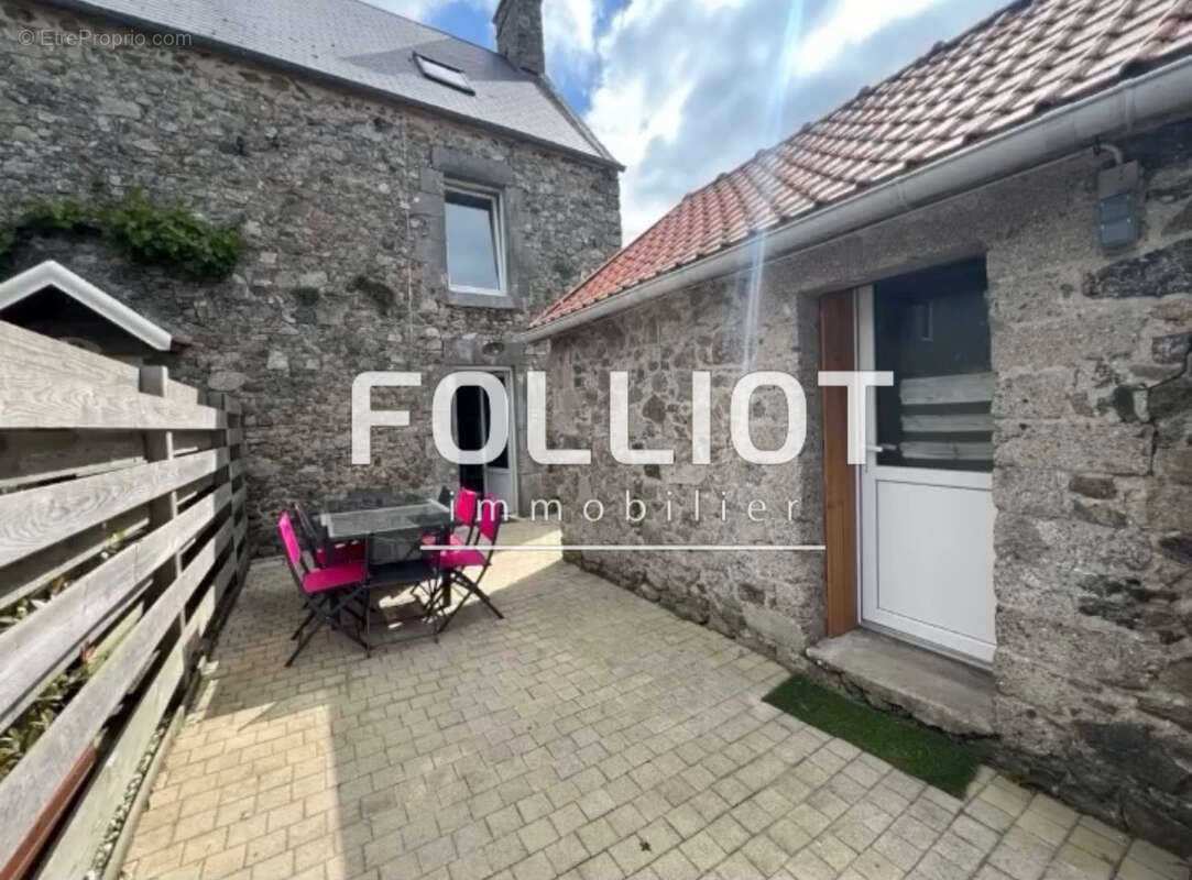 Maison à SAINT-MALO-DE-LA-LANDE