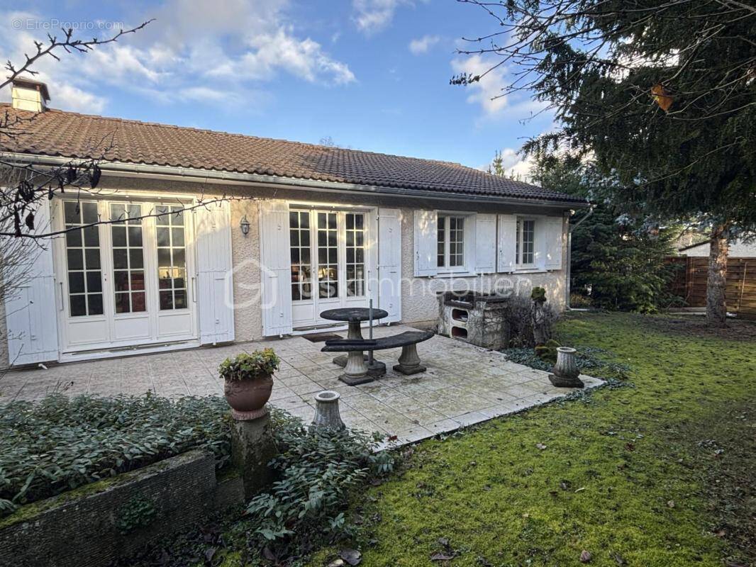 Maison à LA QUEUE-EN-BRIE