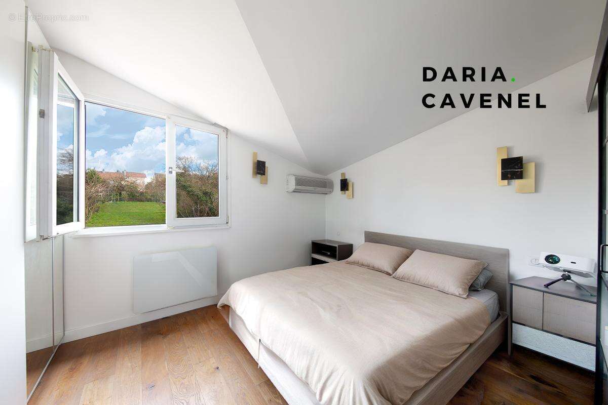 Maison à L'HAY-LES-ROSES