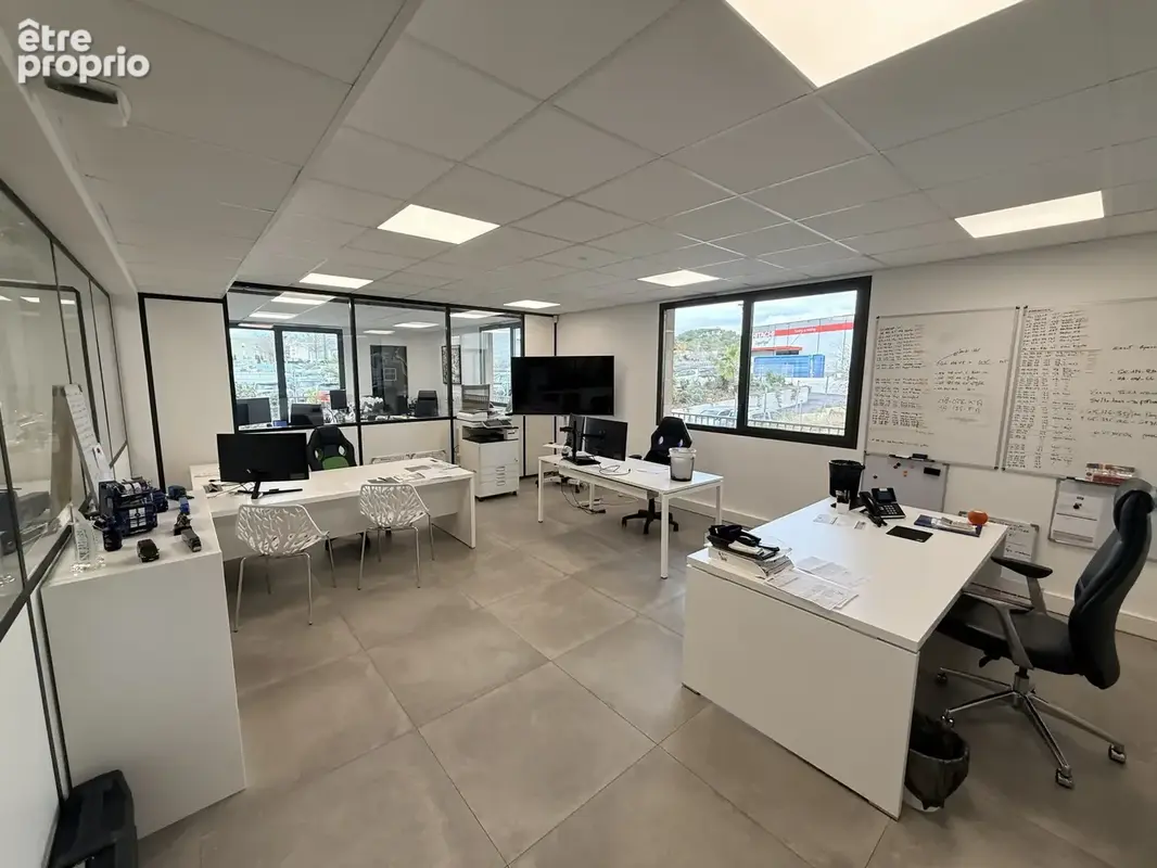 Bureaux 154 m2 à Fréjus - photo 5