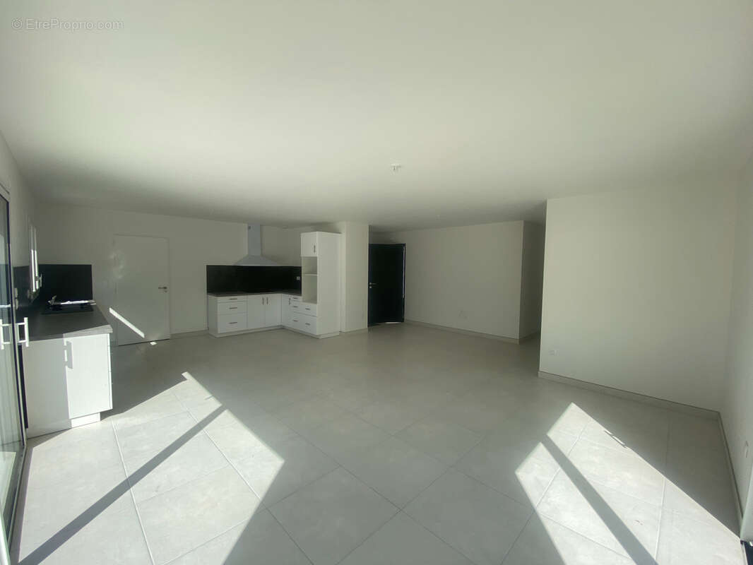 Maison à VAUX-SUR-MER