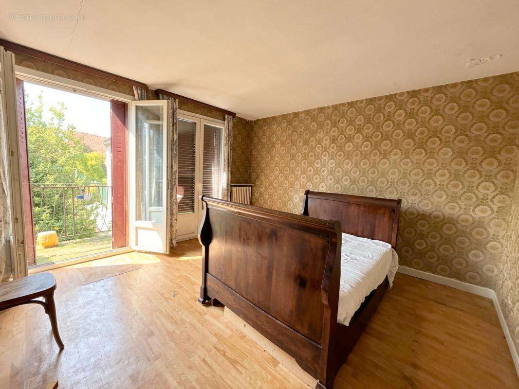MONTREUIL (93) - Maison 5p - 93m² - photo 5