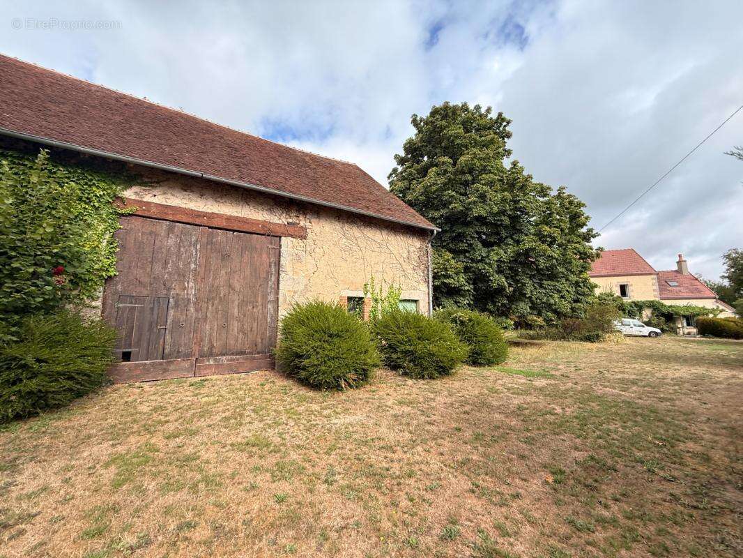 Propriété de caractère 284m² habitable, 5 chambres, annexe + grange sur terrain de 6885m² 197 000 € - photo 17