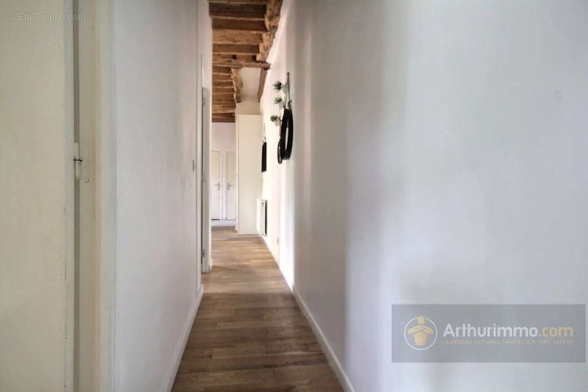 Appartement à CHARENTON-LE-PONT