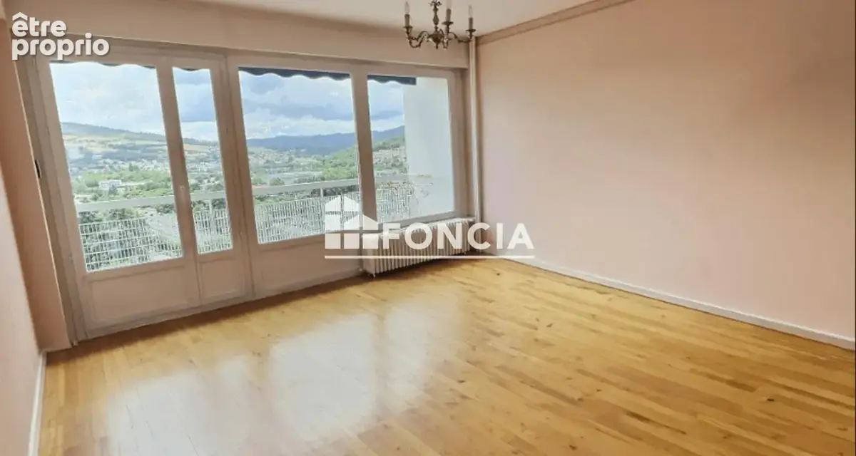 T3 lumineux avec ascenseur et vue dégagée – Centre Firminy - photo 6
