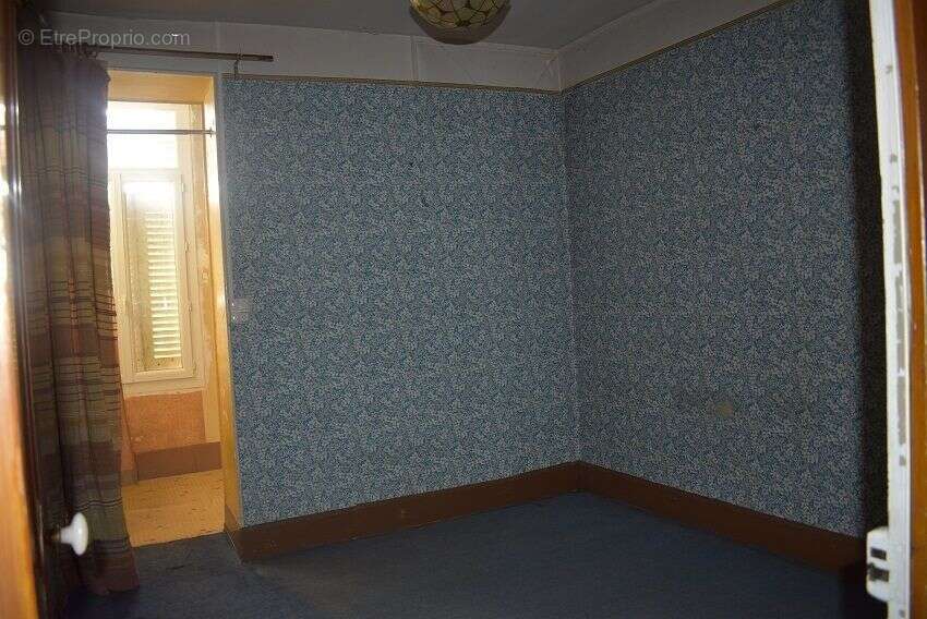 Maison à SALORNAY-SUR-GUYE