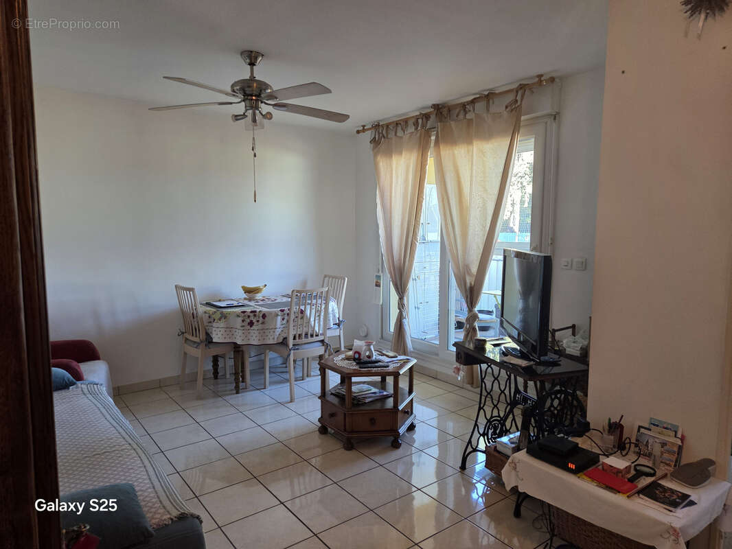 Appartement à SOLLIES-PONT