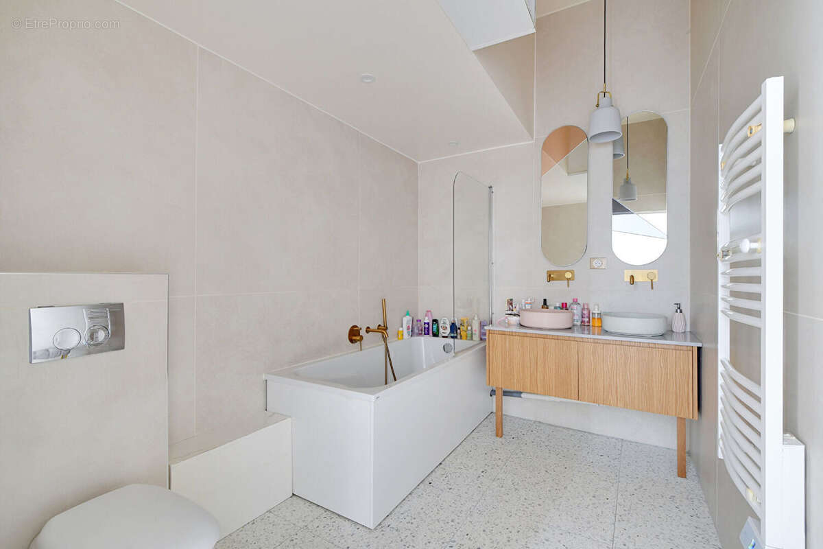 Appartement à SURESNES