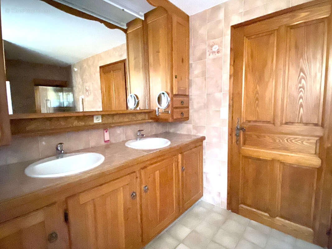 Maison à BELLEGARDE-SUR-VALSERINE