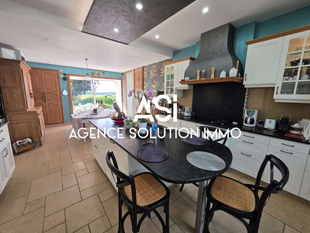 Maison bourgeoise de 176m² à Javron les Chapelles - photo 6
