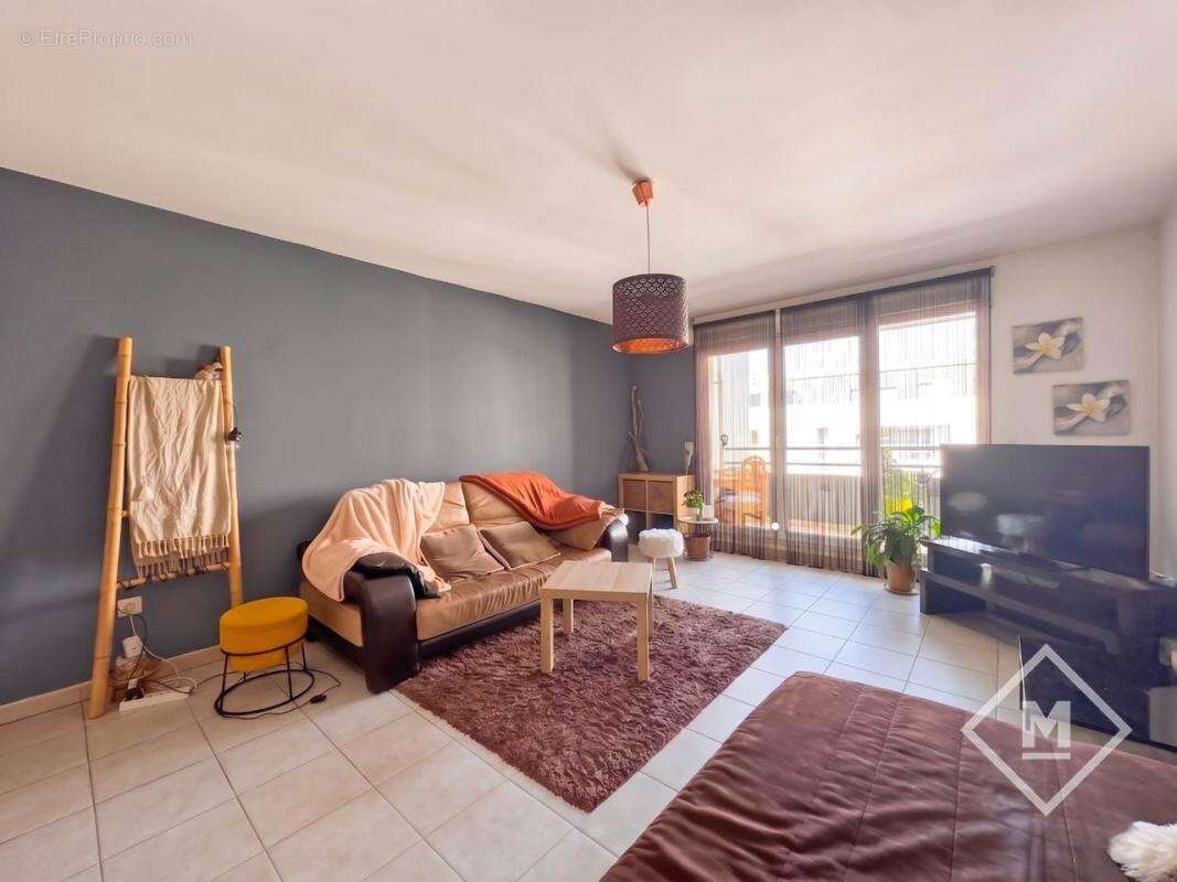 Appartement à MARSEILLE-8E