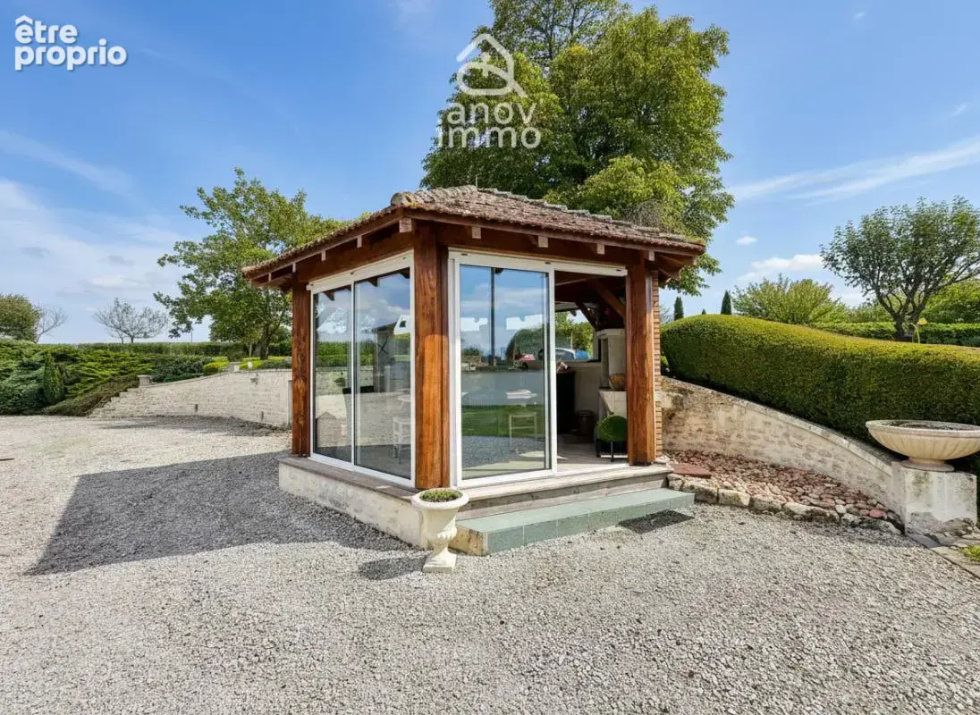Grange rénovée avec goût   173 m2 habitables, 100 m2 de dépe - photo 13