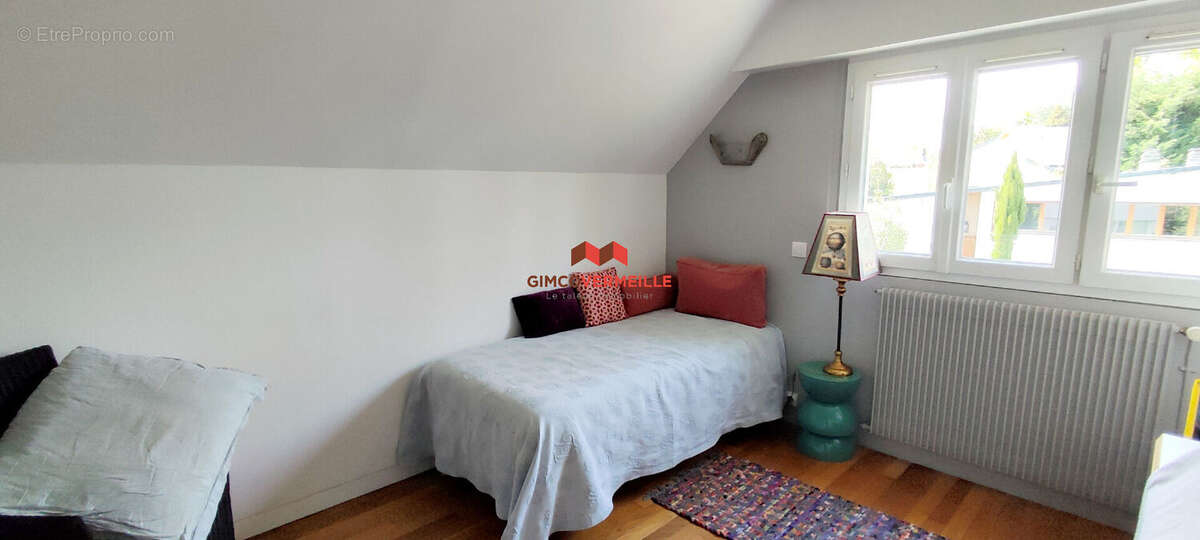 Maison à LA CELLE-SAINT-CLOUD