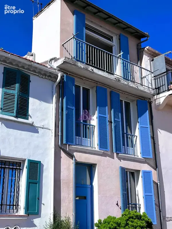 Maison de ville de caractère au cœur du centre historique médiéval HYERES, avec vue panoramique exceptionnelle - photo 8
