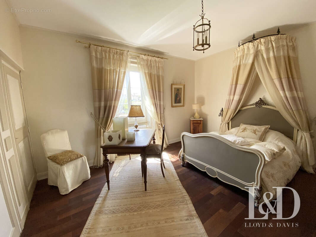 Maison à CIREY-SUR-VEZOUZE