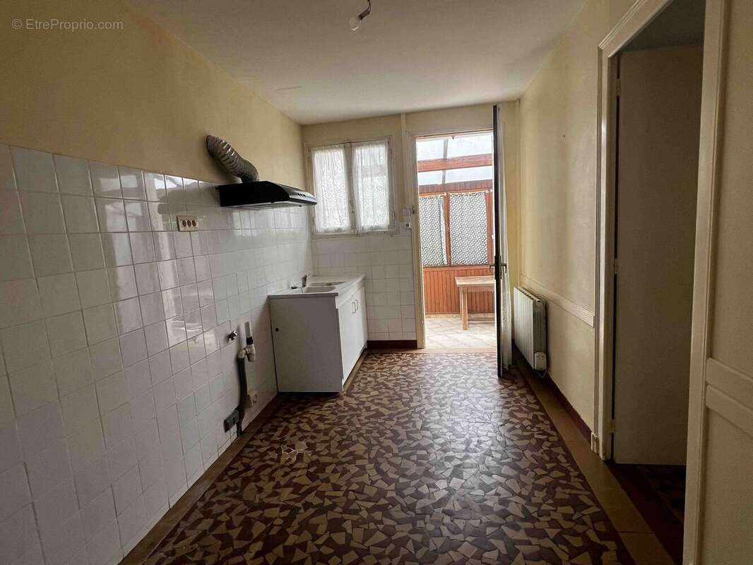 Maison 75 m² à Saint-Laurent-De-Ceris  - photo 5